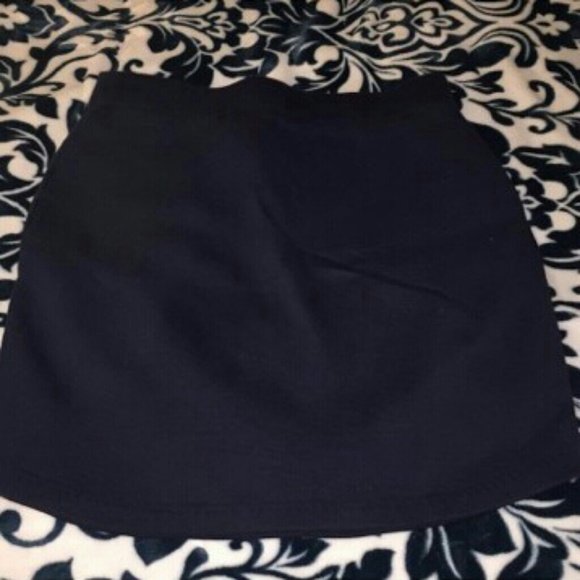 H&M 2-piece jeweled skirt and top - Picture 4 of 6